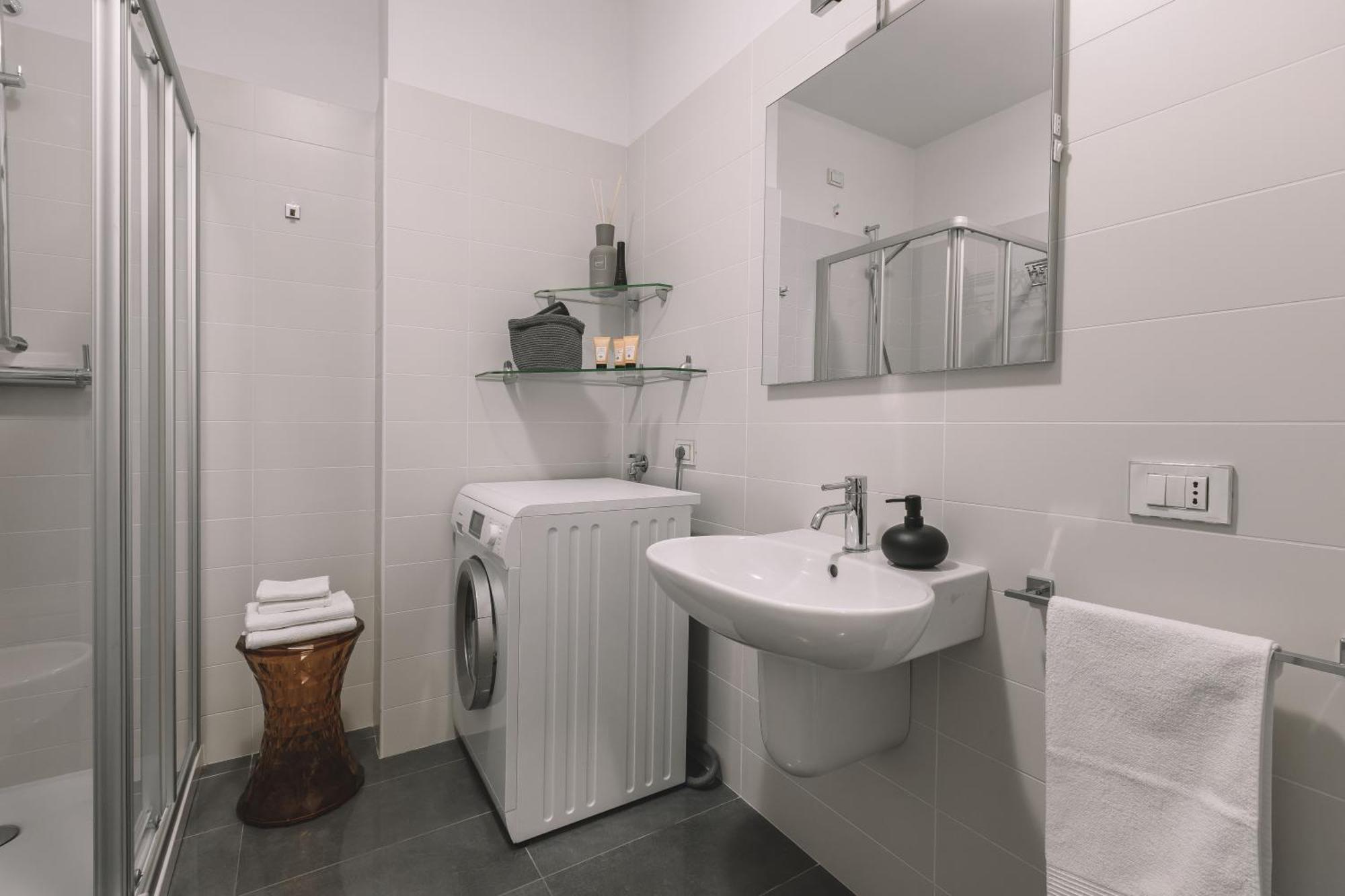 Tergesteo Adriatic Suite Trieste Ngoại thất bức ảnh