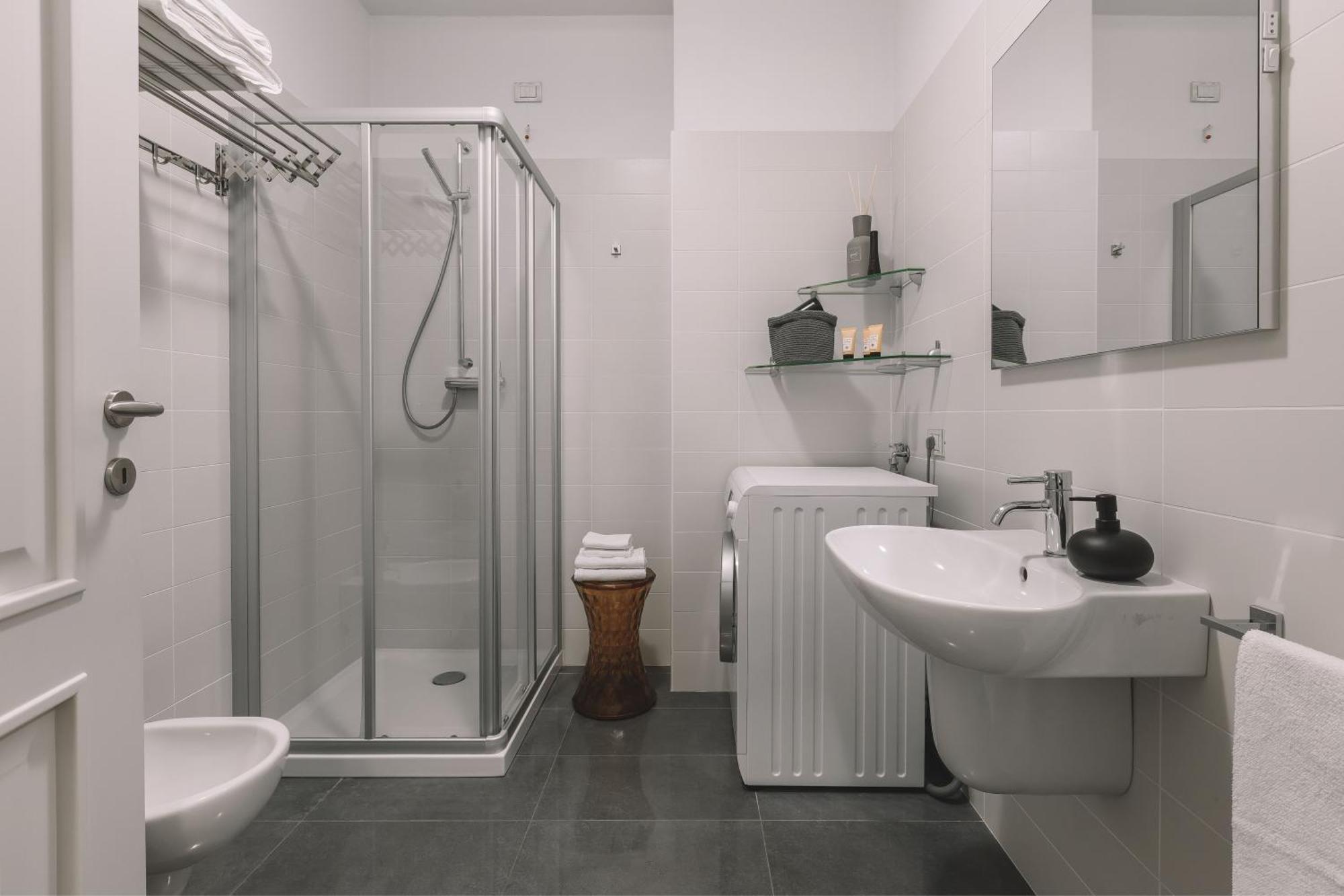 Tergesteo Adriatic Suite Trieste Ngoại thất bức ảnh